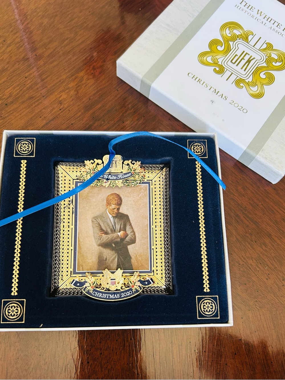 The White House Historical Association Gold & Blue Christmas 2020 Ornament Frame